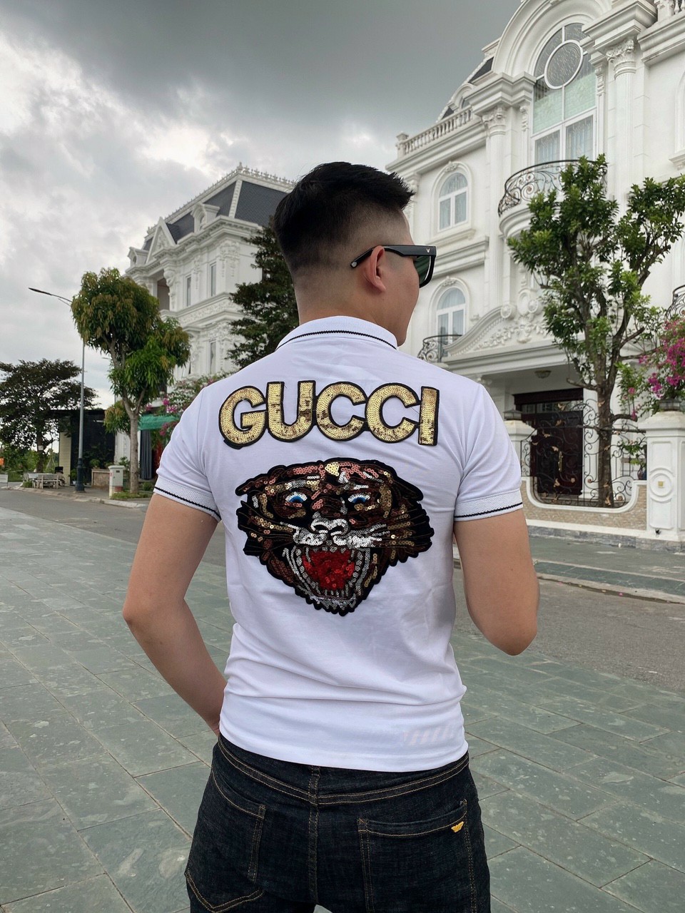 Áo thun nam thêu họa tiết gucci