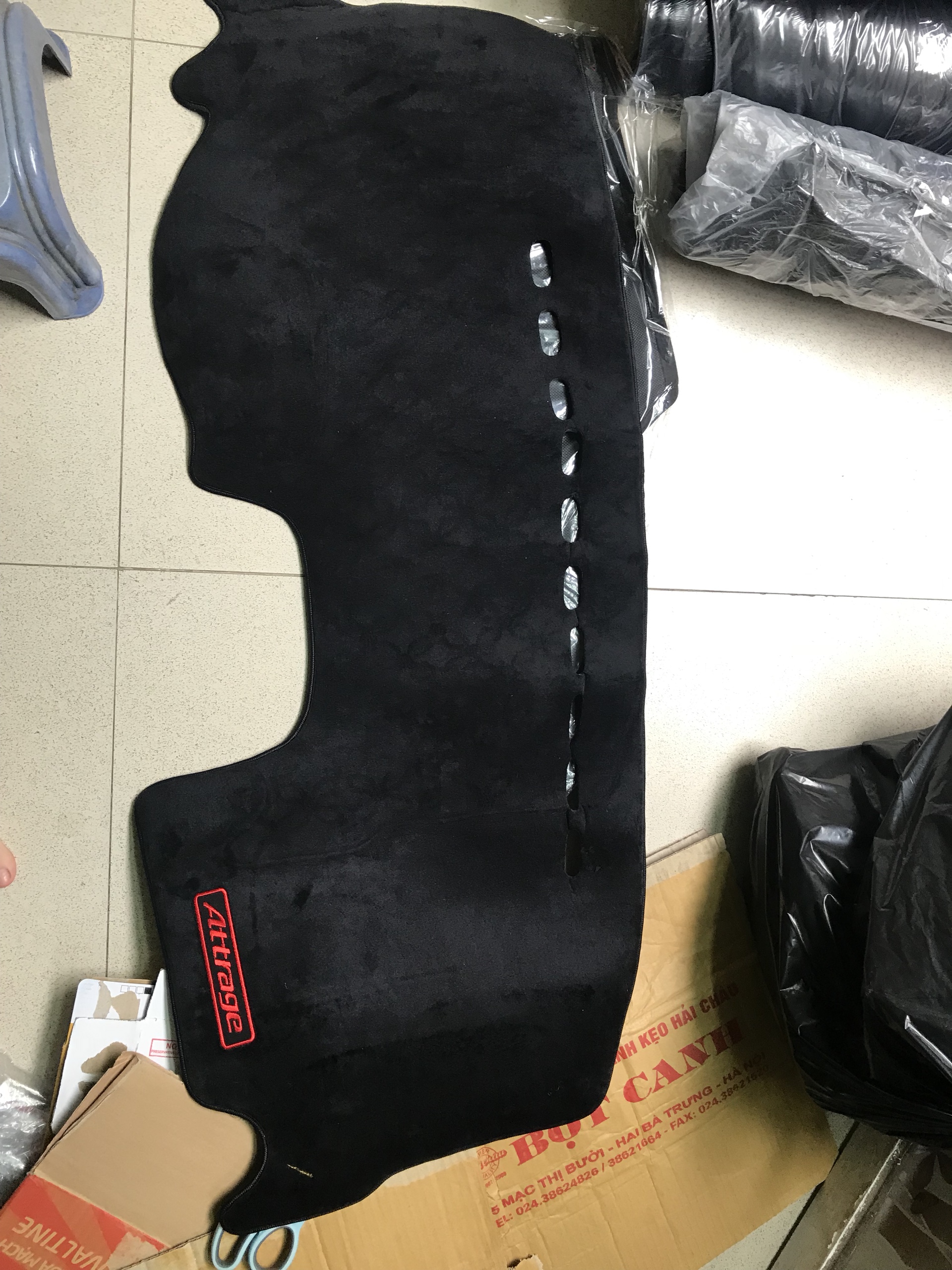 Thảm Taplo Nhung chống nắng xe Mitsubishi Attrage 2015-2022