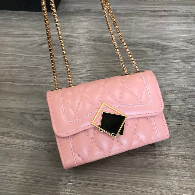 Túi Xách Nữ Khoá Ô Vuông Trần Trám Sang Đẹp