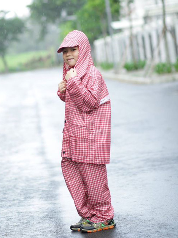 [HCM]Bộ quần áo mưa trẻ em vải dù họa tiết ngộ nghĩnh 3-10 tuổi (ngẫu nhiên – nhắn shop chọn màu theo giới tính)