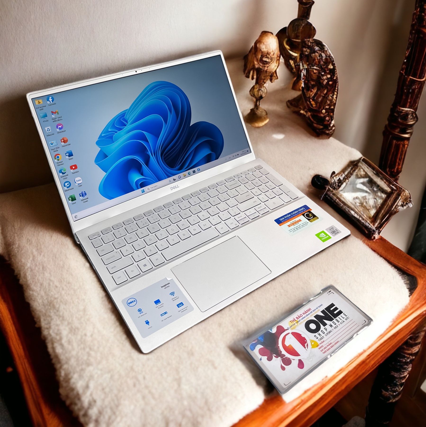 Dell inspiron 5501 core i7 1065g7/ ram 16gb/ card đồ họa nvidia mx330/ 15.6'' ips fhd .