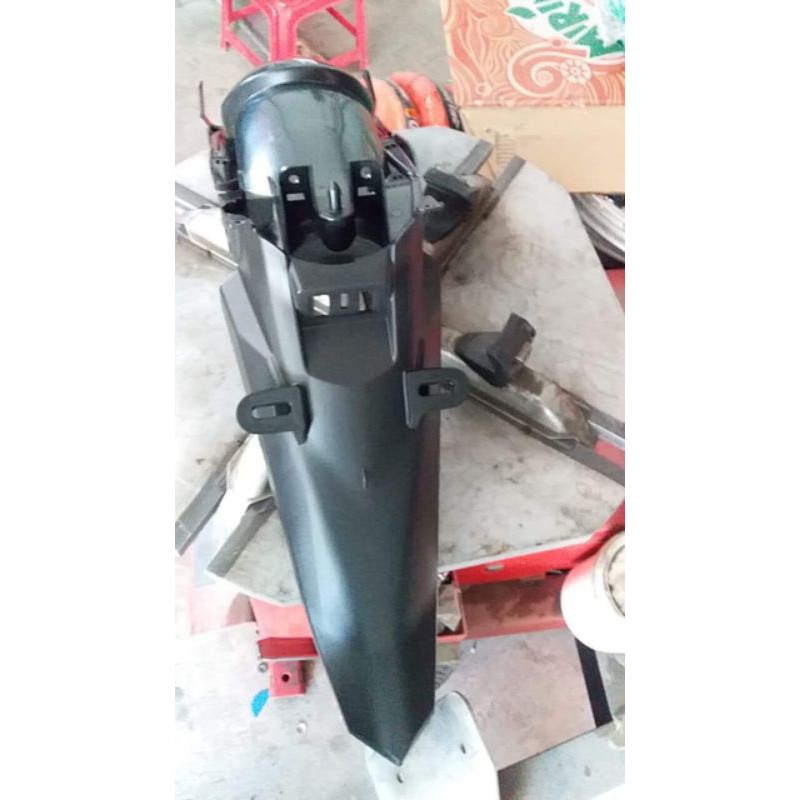 dè chắn bùn sau exciter 135 chính hãng yamaha