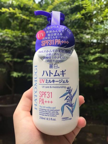 Sữa dưỡng thể ý dĩ hatomugi 250ml nội địa Nhật