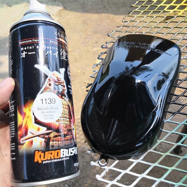 Sơn xịt Samurai màu Đen Kim Loại - 1139 (400ml) (có khả năng kháng xăng A92, A95)