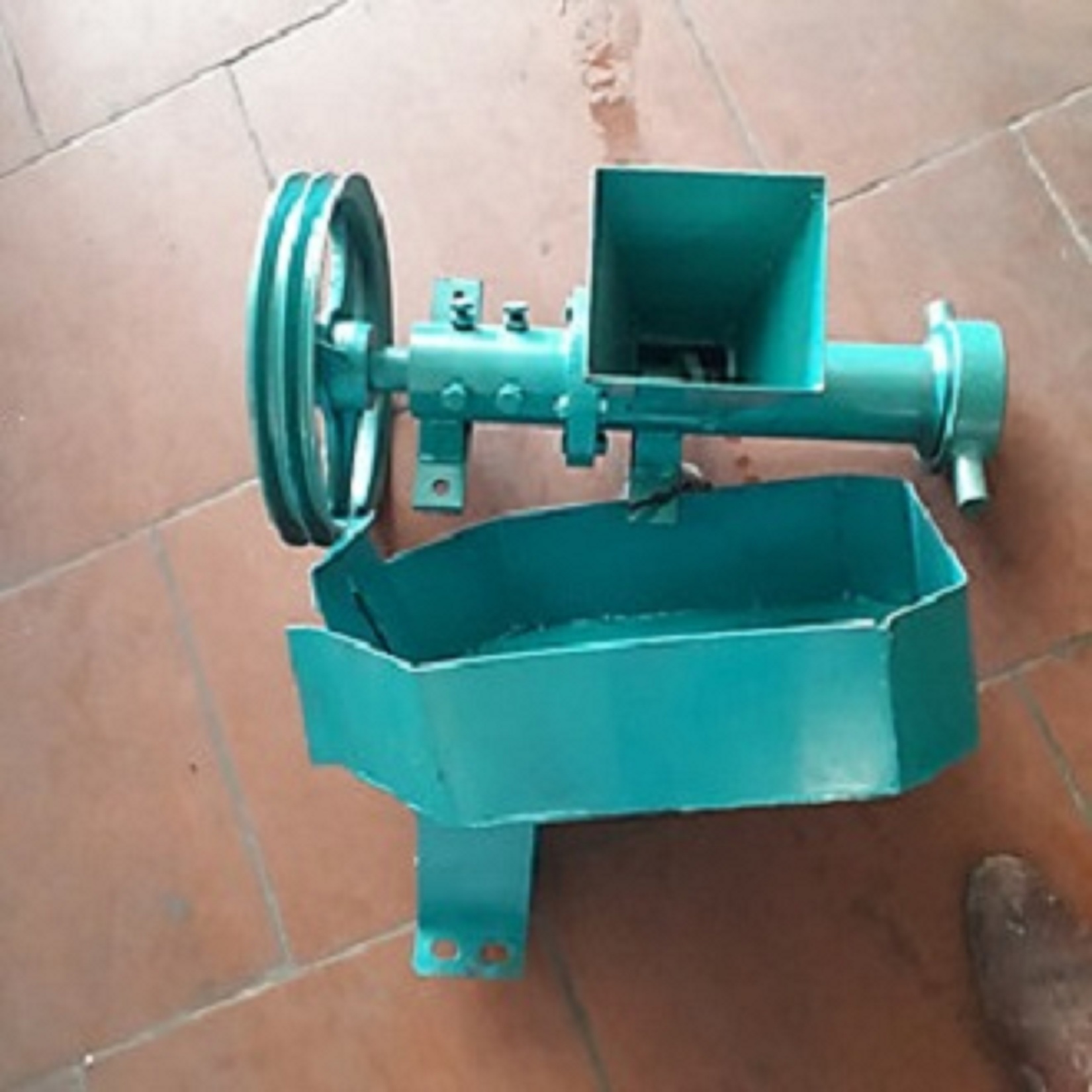 Đầu Máy đùn cám viên trục ngang chưa có đông cơ 0961989538 tan 3 sang