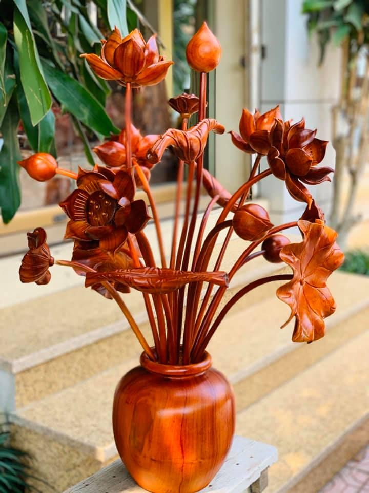 bình hoa sen gỗ hương vân bình 17 bông cao 80 cm