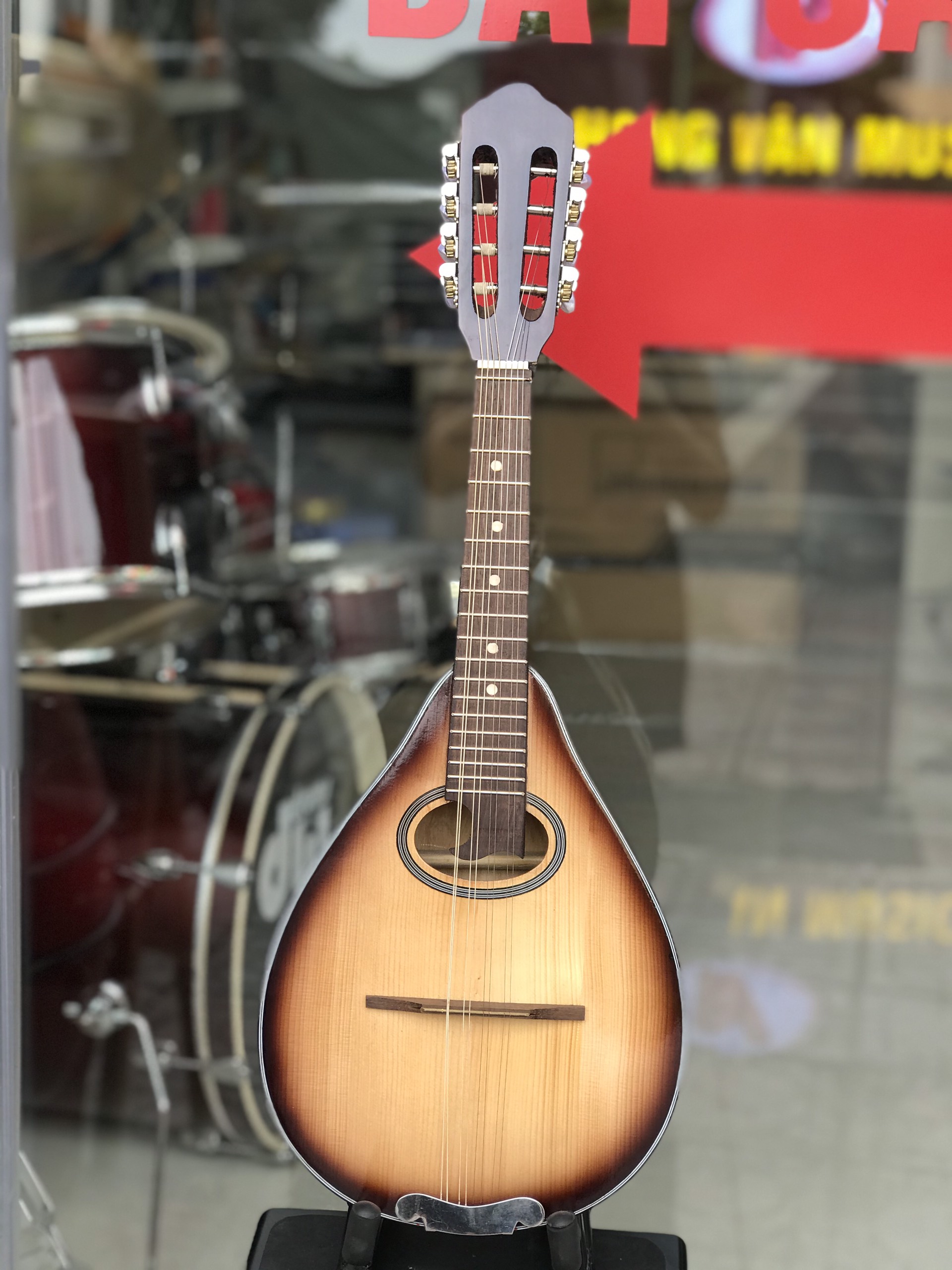Đàn mandolin gỗ ép mặt thông