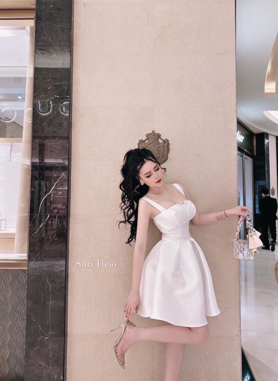đầm xòe nữ màu trắng trễ vai hai dây ôm eo