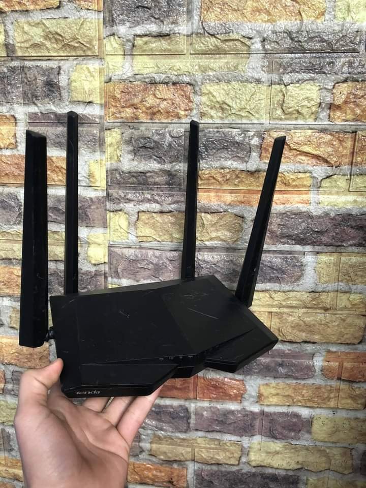 Bộ phát Router Wifi Tenda Ac6 Chuẩn Ac 1200Mbps ( cũ)