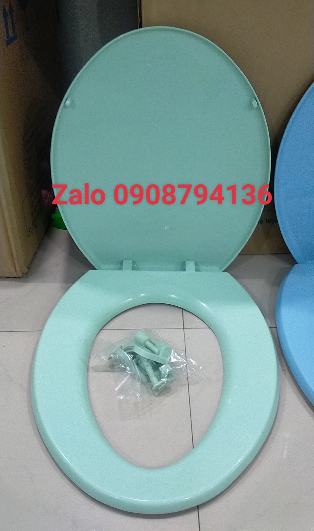 Nắp bồn cầu, nắp bồn cầu màu xanh ngọc