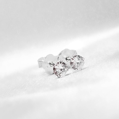 Bông nữ bạc 925 Yong Silver kiễu bông nụ đá chủ 4 li mẫu One Diamond Stud
