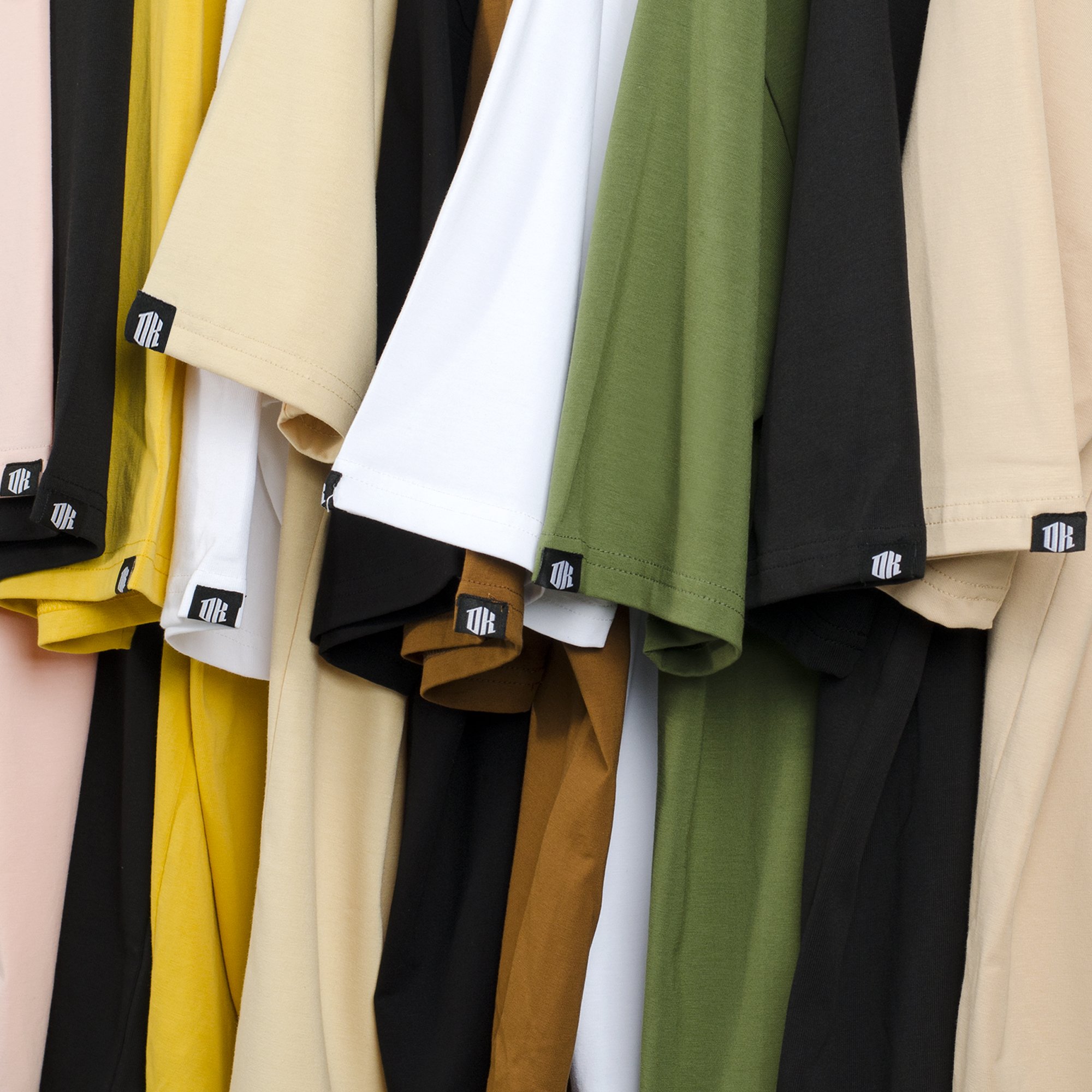 Áo Thun Trơn Cotton Unisex Nam Nữ Form rộng Local Brand DECKEY