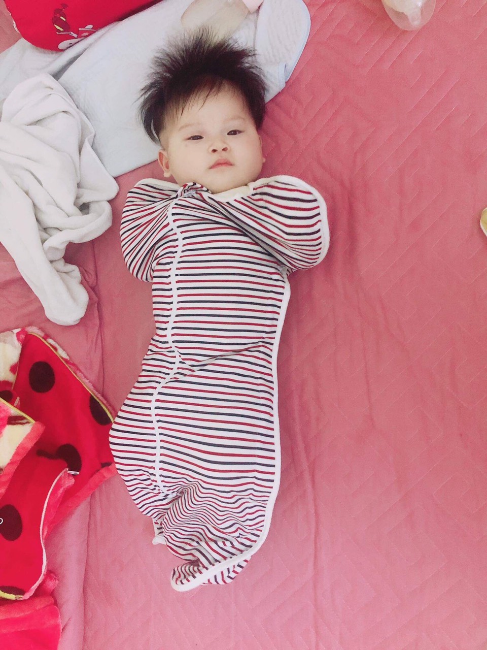 Nhộng chũn phiên bản cao cấp sử dụng vải của Cocoon có khóa mở tay 2 bên