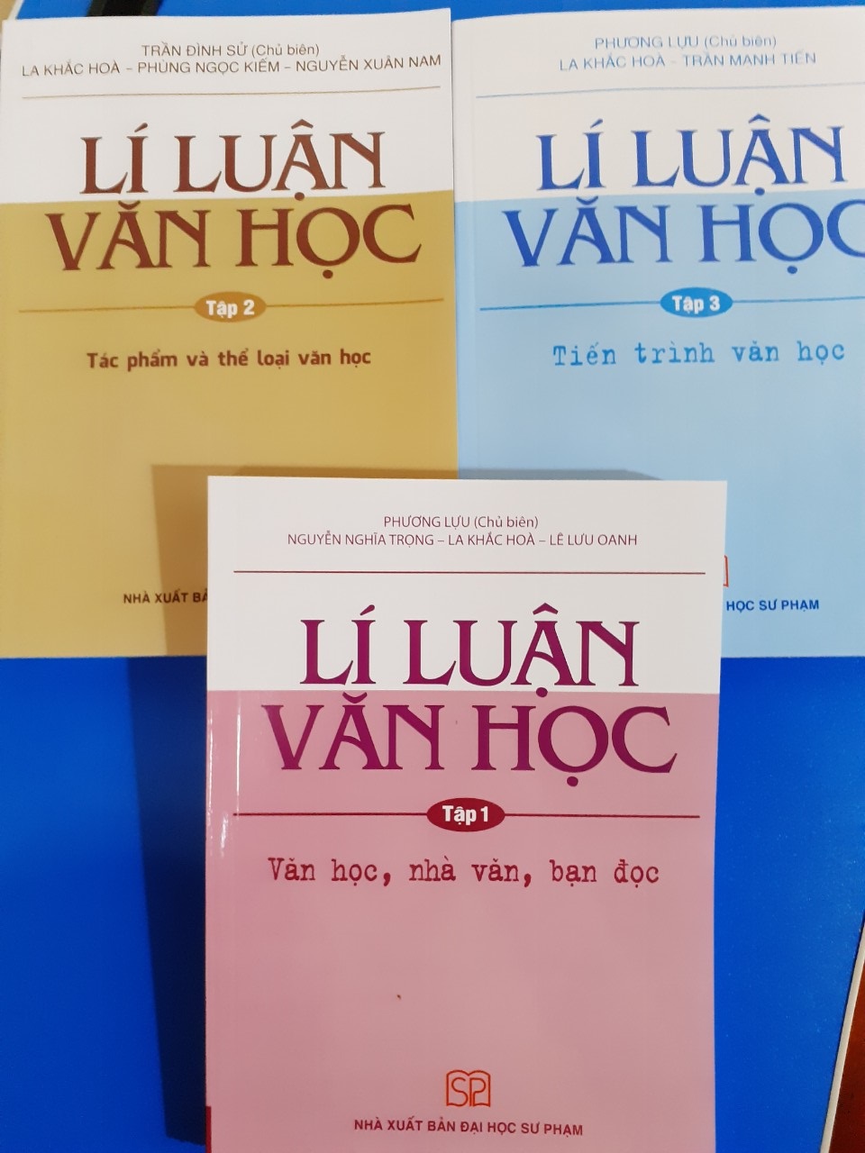 Sách Lí Luận Văn Học  3 Tập  
