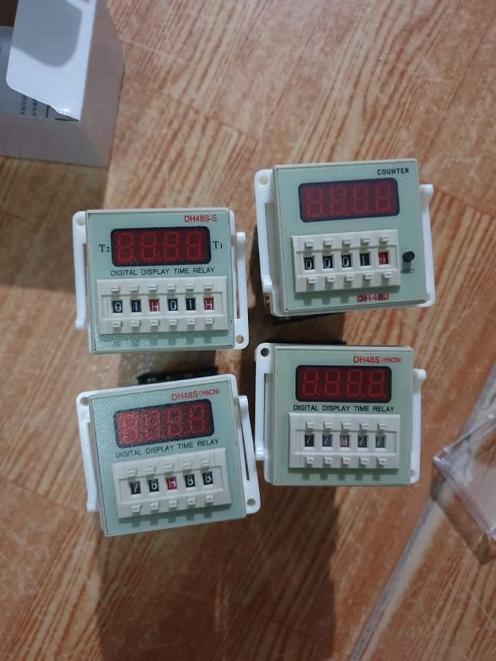 Rơ le thời gian DH48S-S ( Relay thời gian Luân phiên on off --gồm cả đế 8 chân )