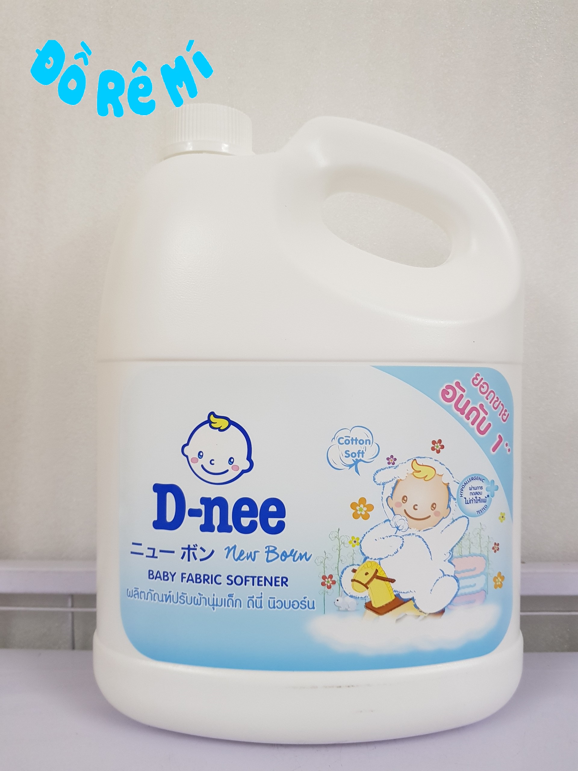 [HCM]Nước xả vải Dnee 3000ml - Màu trắng