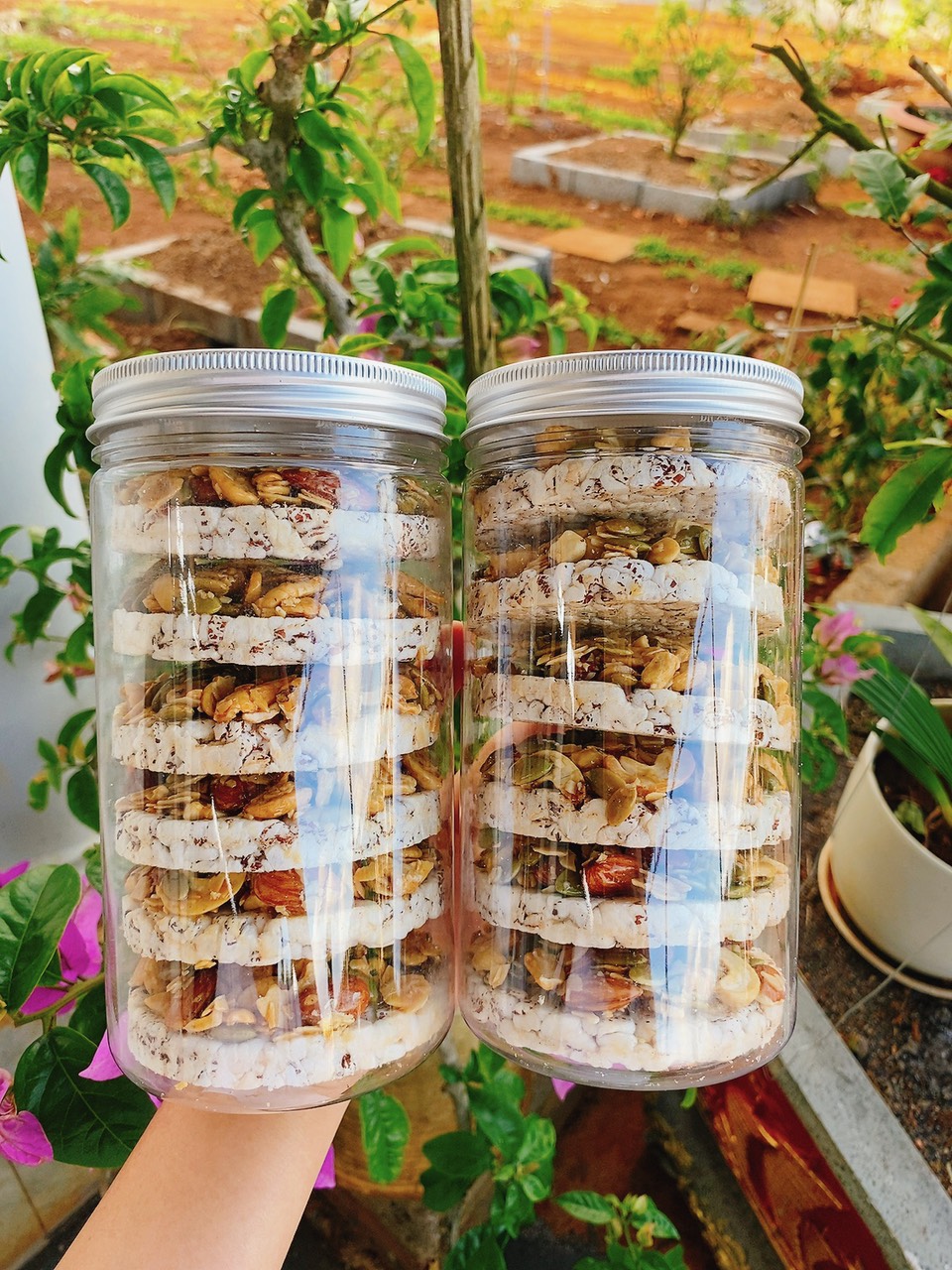 Bánh nổ gạo lứt mix hạt dinh dưỡng 330g