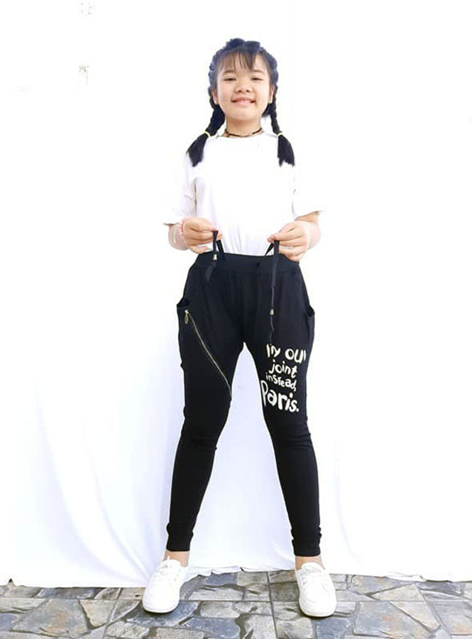 Quần jogger nữ màu đen