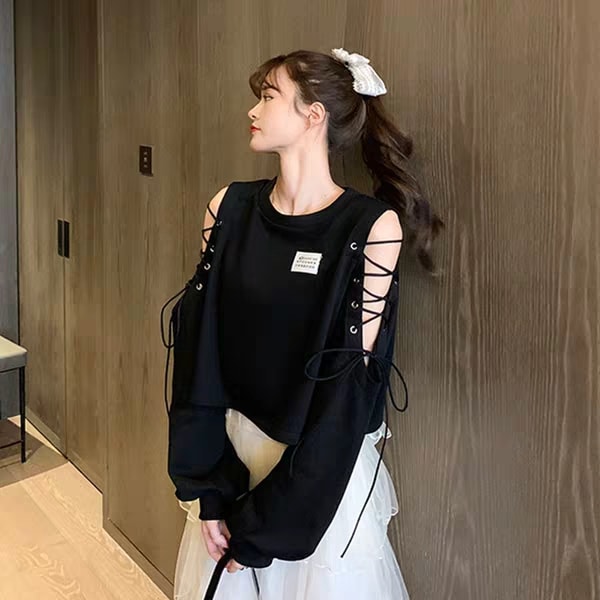 Áo khoét vai đan dây tay dài bo phồng Đen