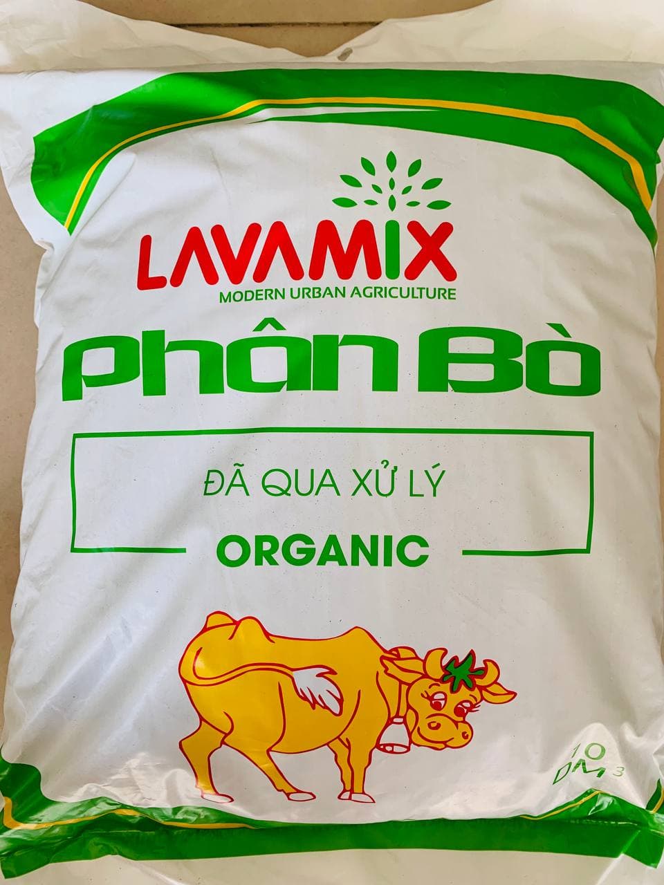 Phân Bò Hữu Cơ Tiện Lợi Không Mùi Hôi 10dm - Phân bò Lavamix đã qua xử lí