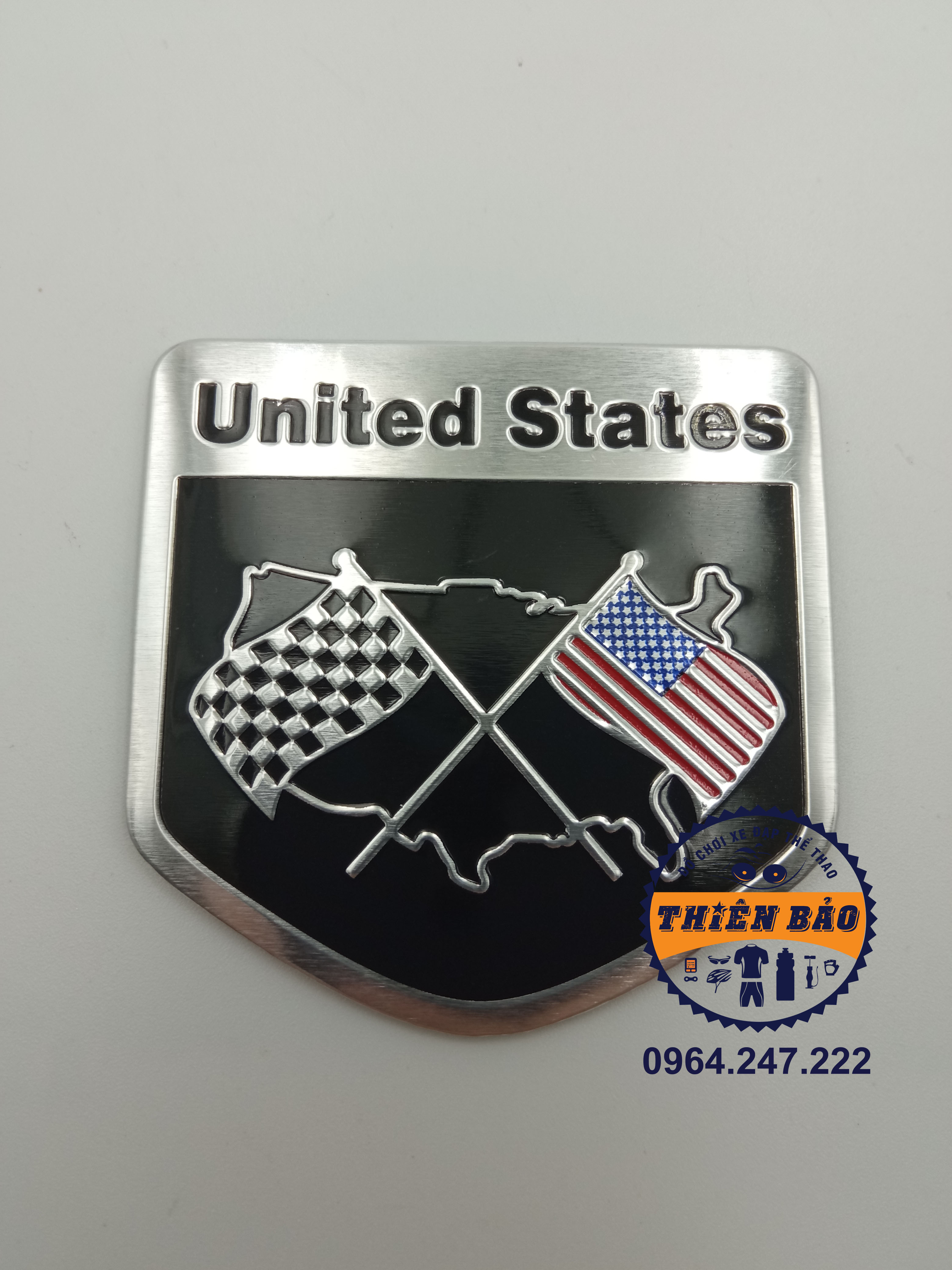 Decal nhôm dán xe cờ Mỹ, logo nhôm dán xe hình cờ, tem nhôm dán xe cờ USA United State Racing 5x5cm #220