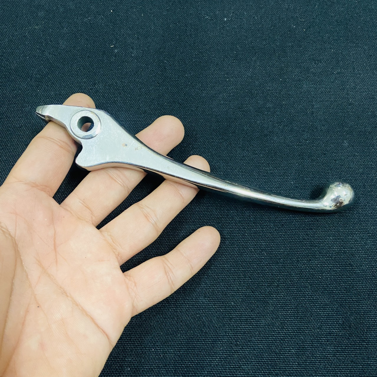 TAY THẮNG ĐĨA INOX 304 TRANG TRÍ CHO DÒNG XE HONDA CAO CẤP SIÊU SÁNG Giá 70,560 Đồng*Miễn phí vận chuyển