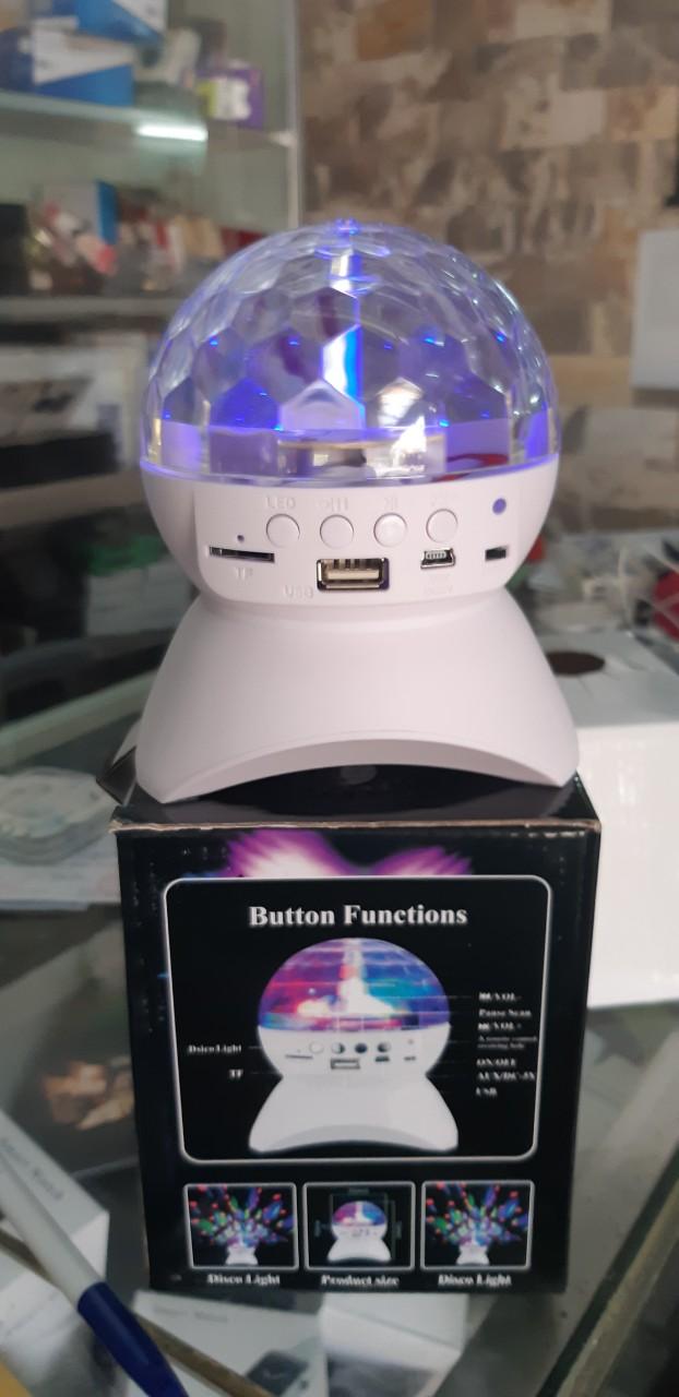 Loa bluetooth kiêm đèn 7 màu vũ trường.