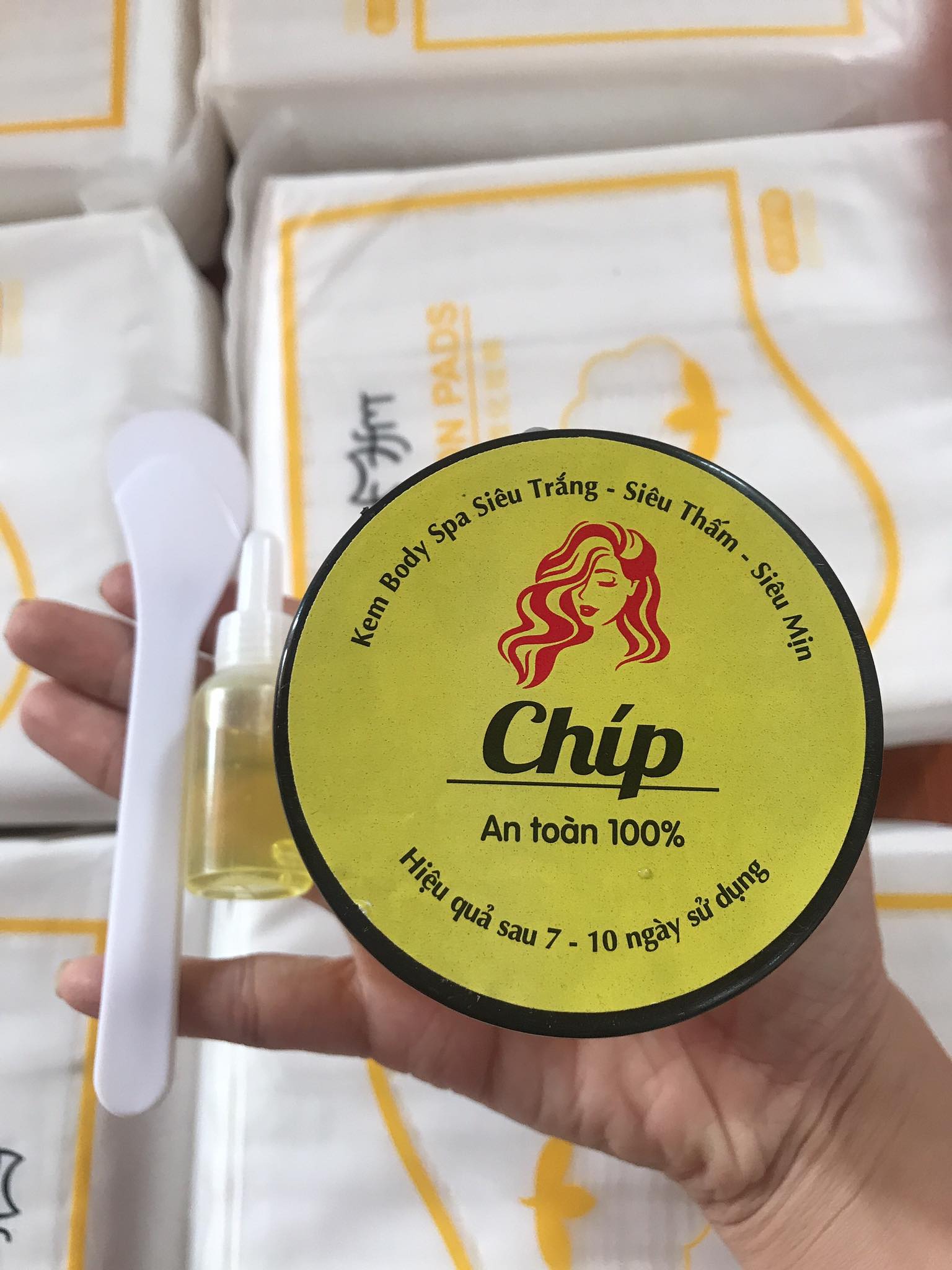 Kem body cốt 2 tầng chip