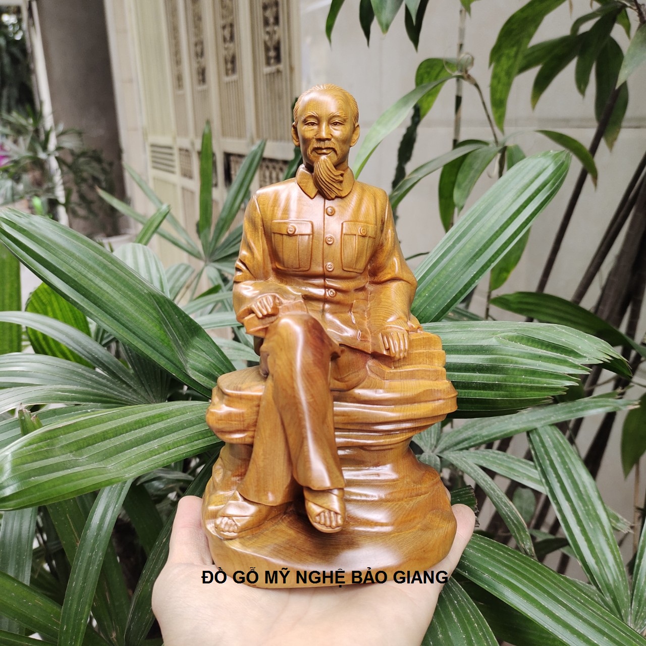 Tượng bác Hồ gỗ bách xanh cao 15 cm