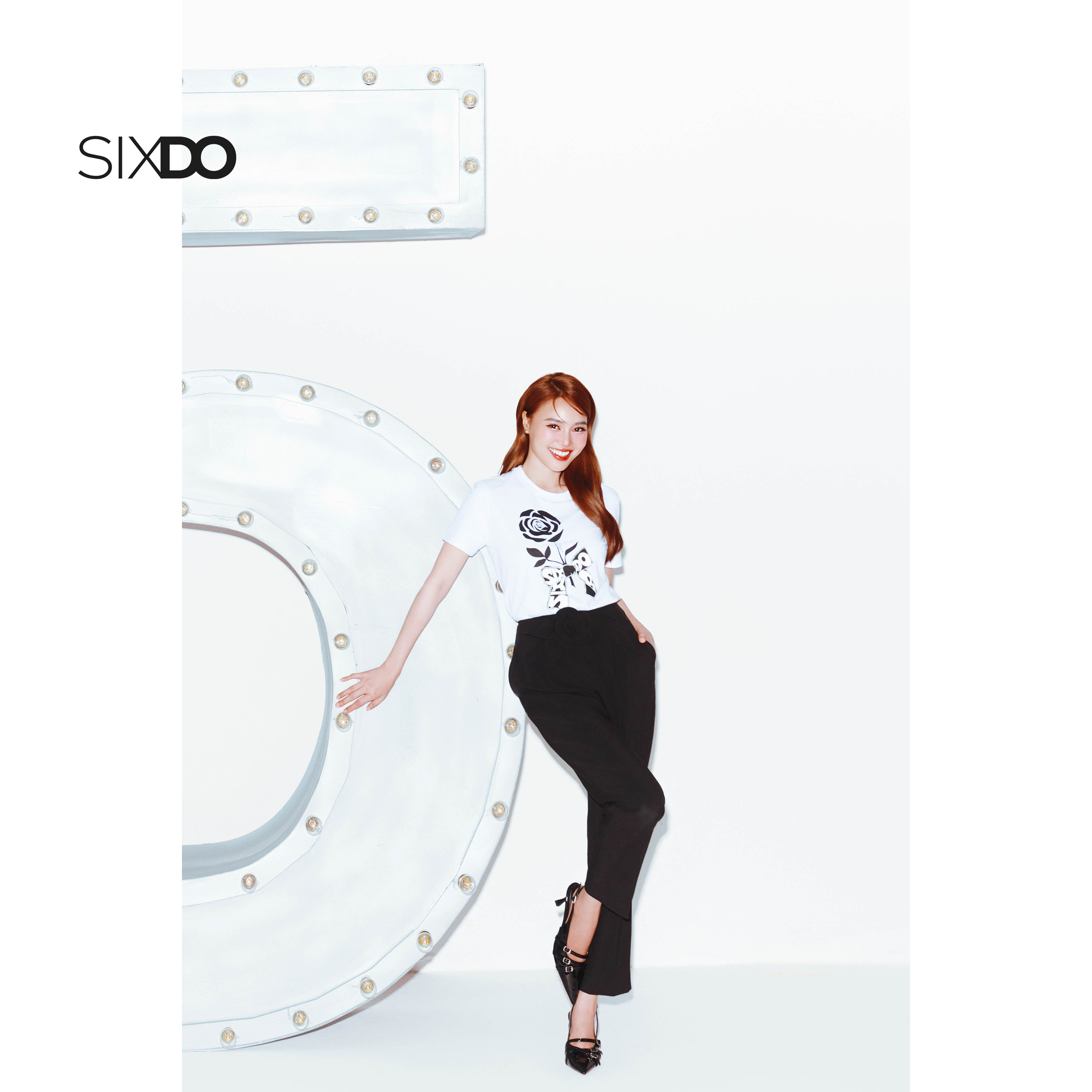  Quần âu dáng baggy 2 túi đính hoa SIXDO  Black 3D Flower Woven Baggy Pants  