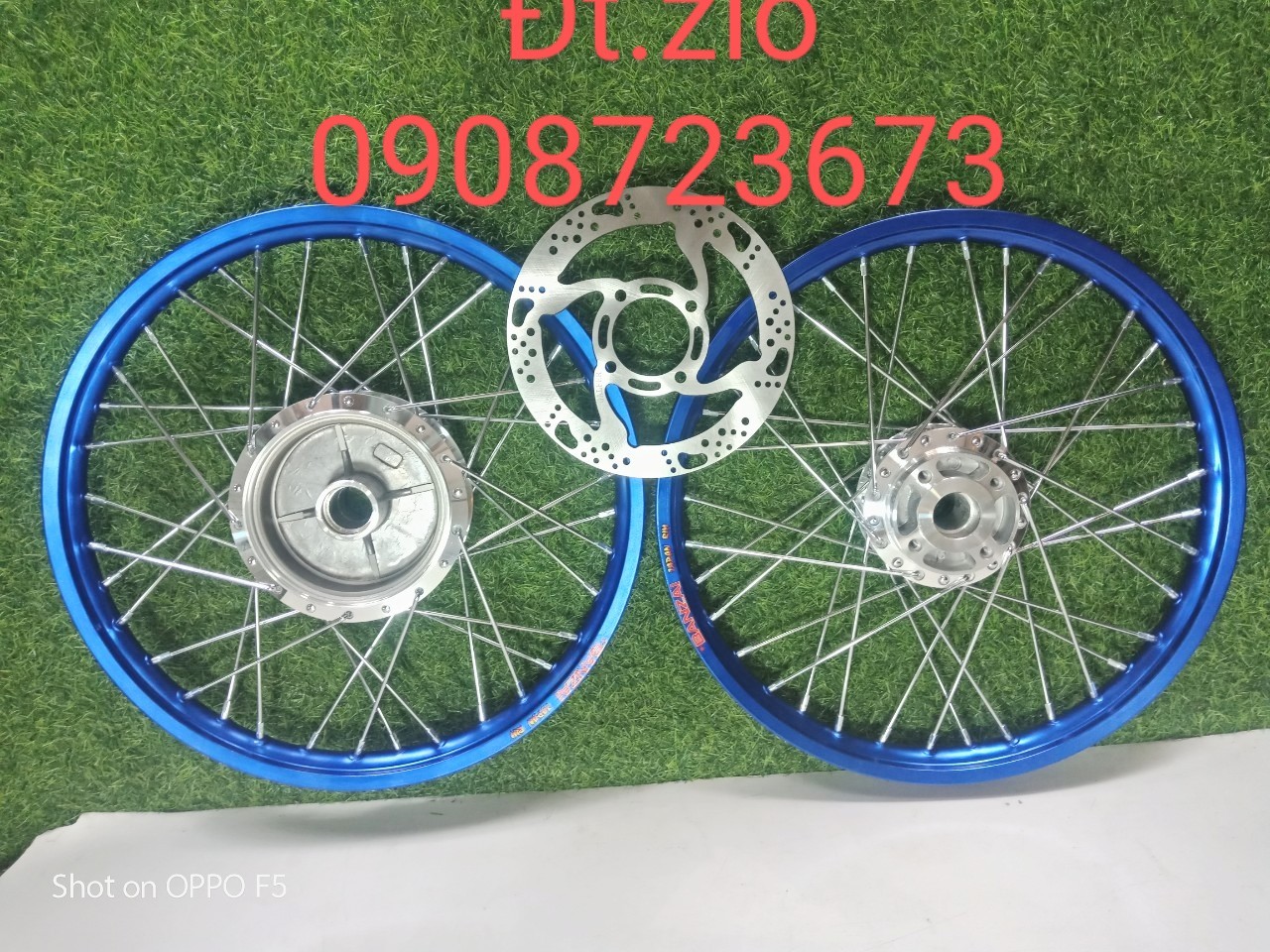 BỘ BÁNH CÂM GẮN SIRIUS VÀ EX 2010 MỘT ĐĨA TRƯỚC NIỀNG NHÔM BANZAI CÂM ĐÙM MẠ CROM KÈM THEO ĐĨA TRƯỚC AE VUI LÒNG LIÊN HỆ QUA SỐ ĐT IN TRÊN SẢN PHẨM