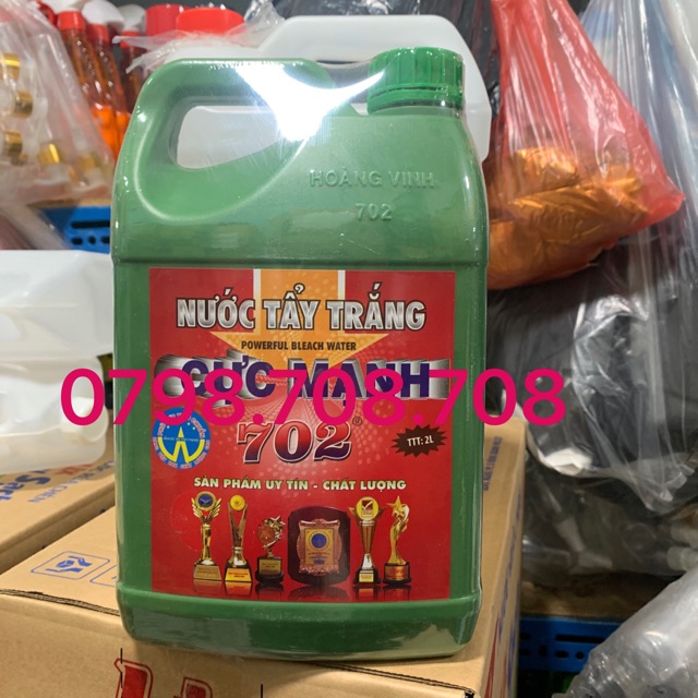 Nước tẩy trắng 702 cực mạnh 2l