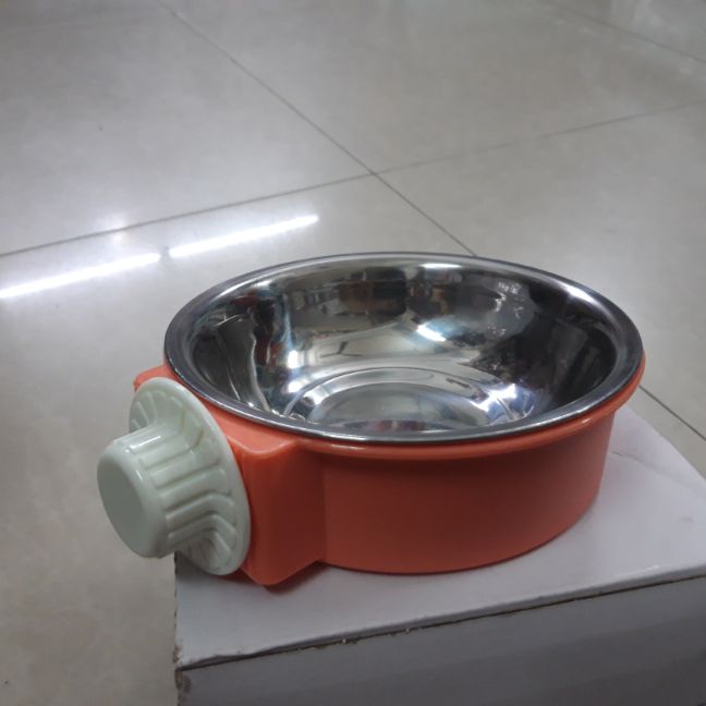 Bát inox treo chuồng