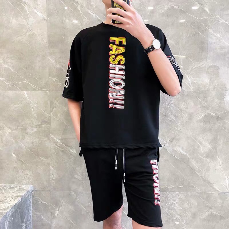 ĐỒ bộ thể thao nam mùa hè chất thun lạnh mịn mát mẻ.Bộ đồ thể thao tập Gym, mặc đi chơi hay ở nhà đều được , mẫu mới sành điệu cho nam giới