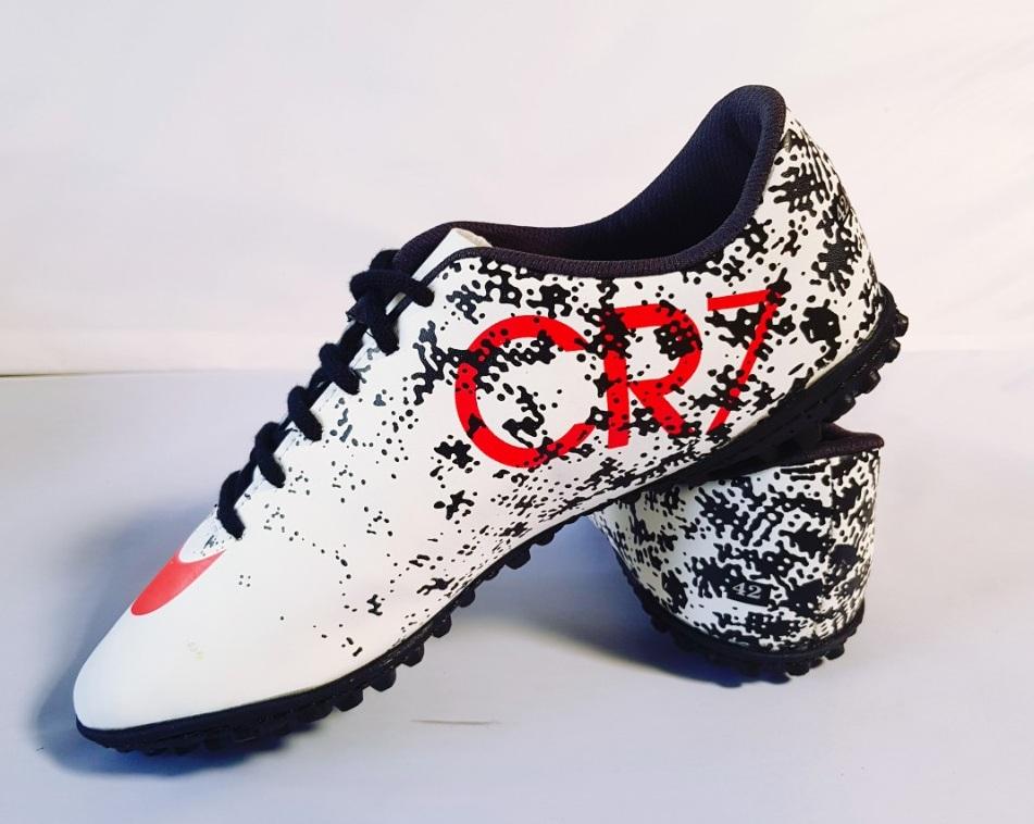 giày đá bóng CR7 loang sân nhân tạo - chất liệu đế cao su