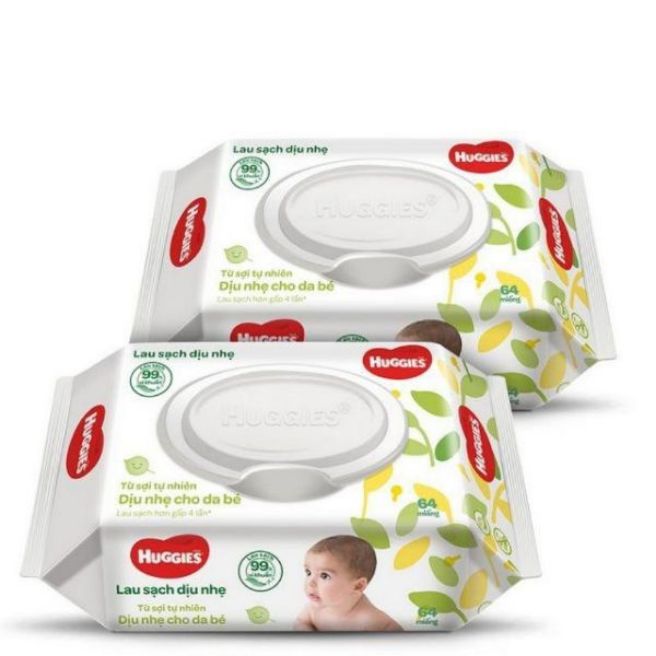 Khăn ướt Huggies gói 64 miếng.