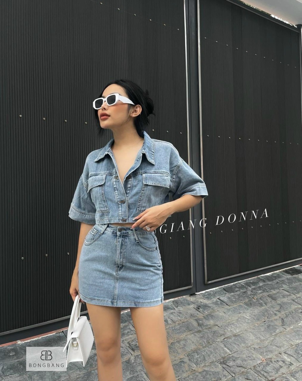 Set bộ jeans áo cropotp cài cúc phối chân váy ngắn cạp cao siêu hot