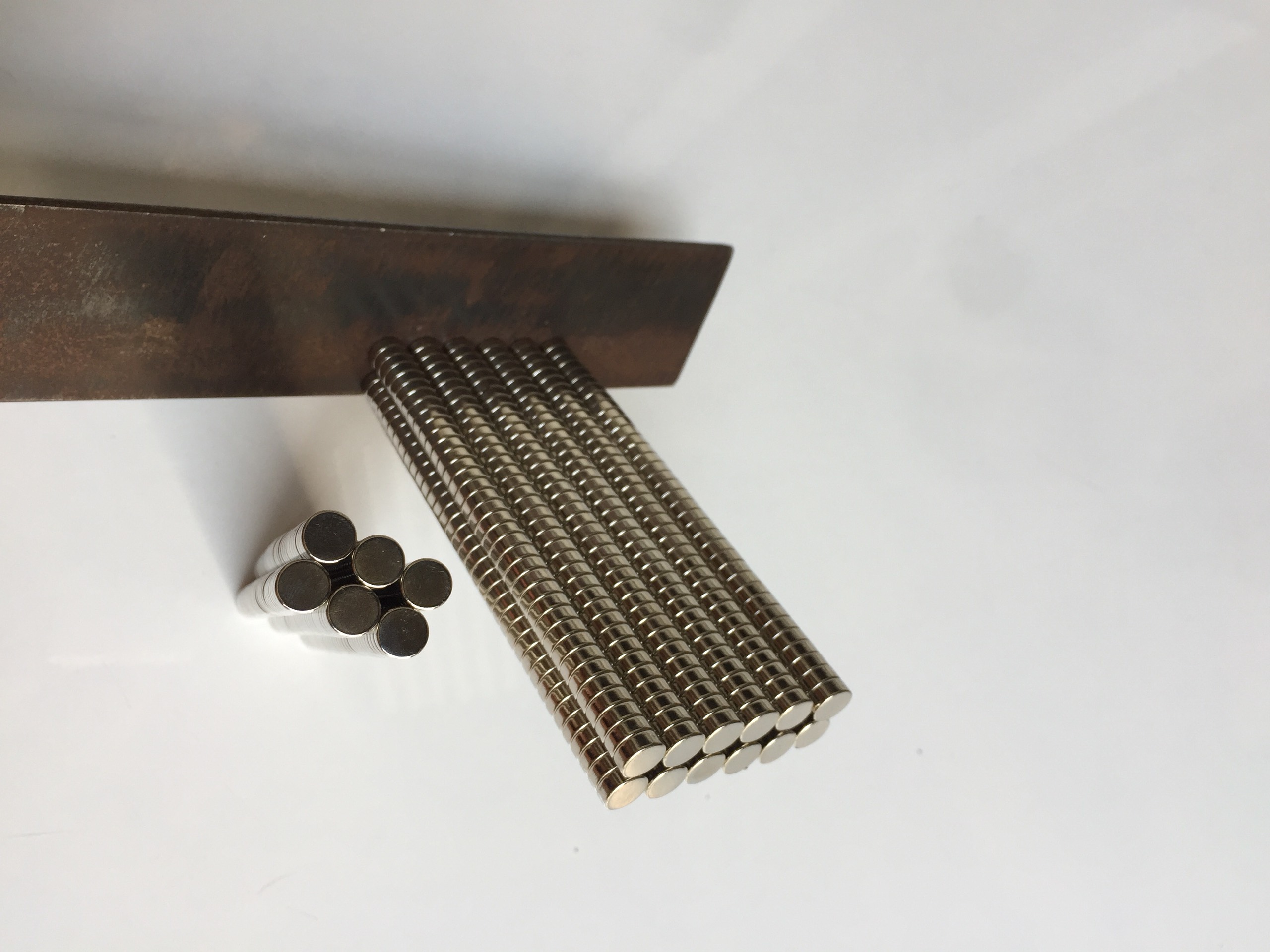 Nam châm đất hiếm DH 7x3mm