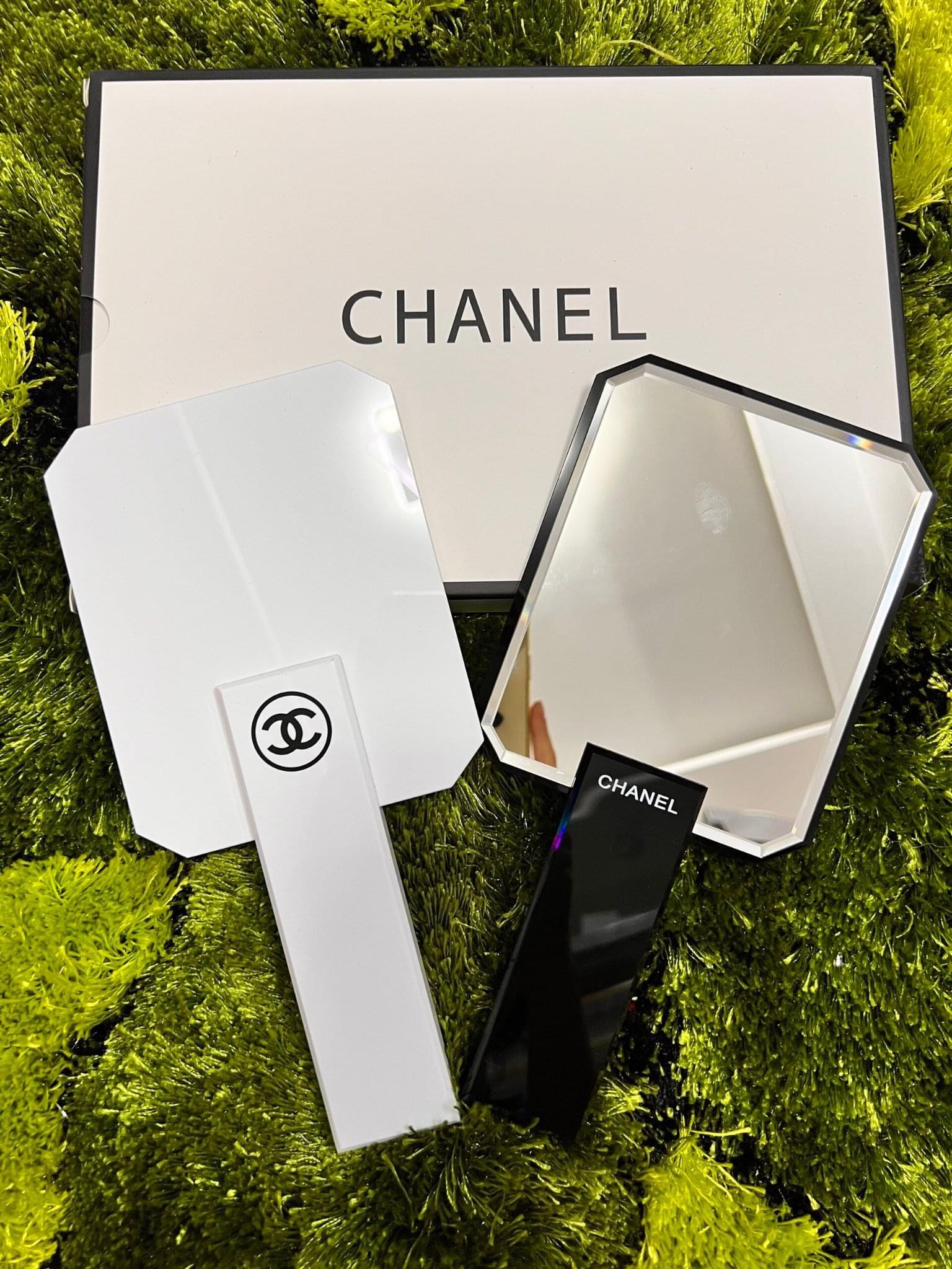 Gương cầm tay mini- gương chanel - gương công chúa màu ngẫu nhiên.