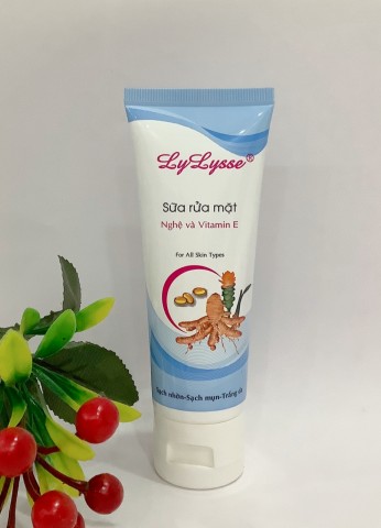 [HCM]Sữa rửa mặt Sạch nhờn - Trắng Da - Sạch Mụn LYLYSSE