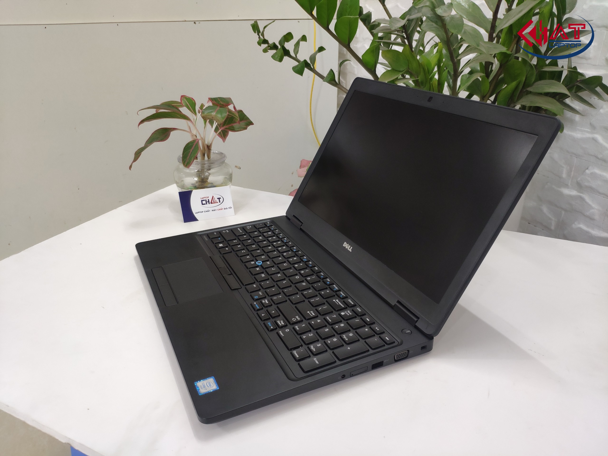 Dell precison 3520 core i7-7820hq, ram 16gb, ssd 512gb, nvidia quadro m620, 15.6 inch full hd ips chuyên đồ họa - laptop chất