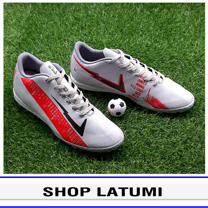 Giày đá bóng sân cỏ nhân tạo, Giày chơi thể thao, Giày đá banh đế cao su có may viền, chất da simili cao cấp Latumi TA4431 (Trắng Phối đỏ)