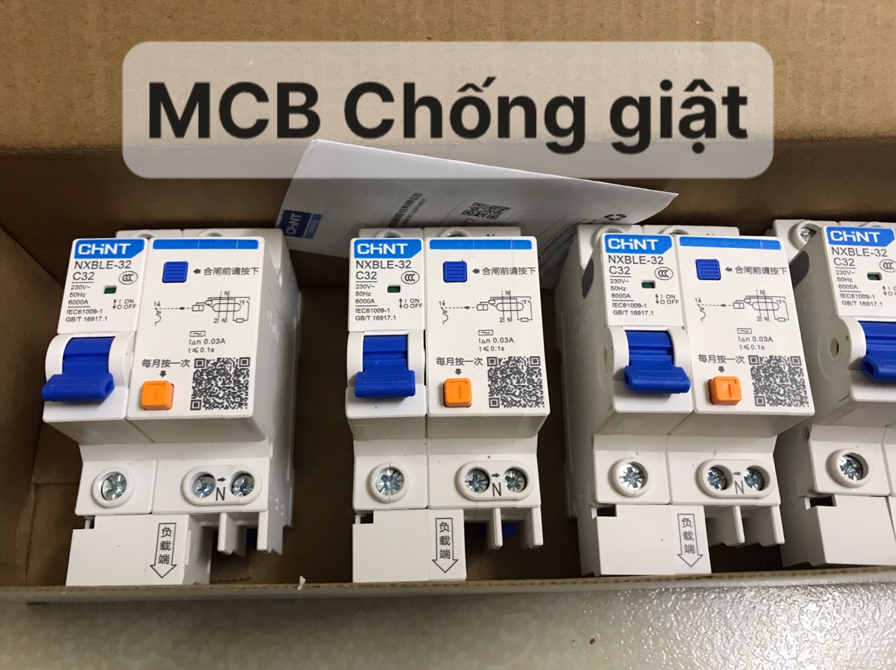 Cầu dao chống giật aptomat mcb cb 2p 2 pha tép chint 32a