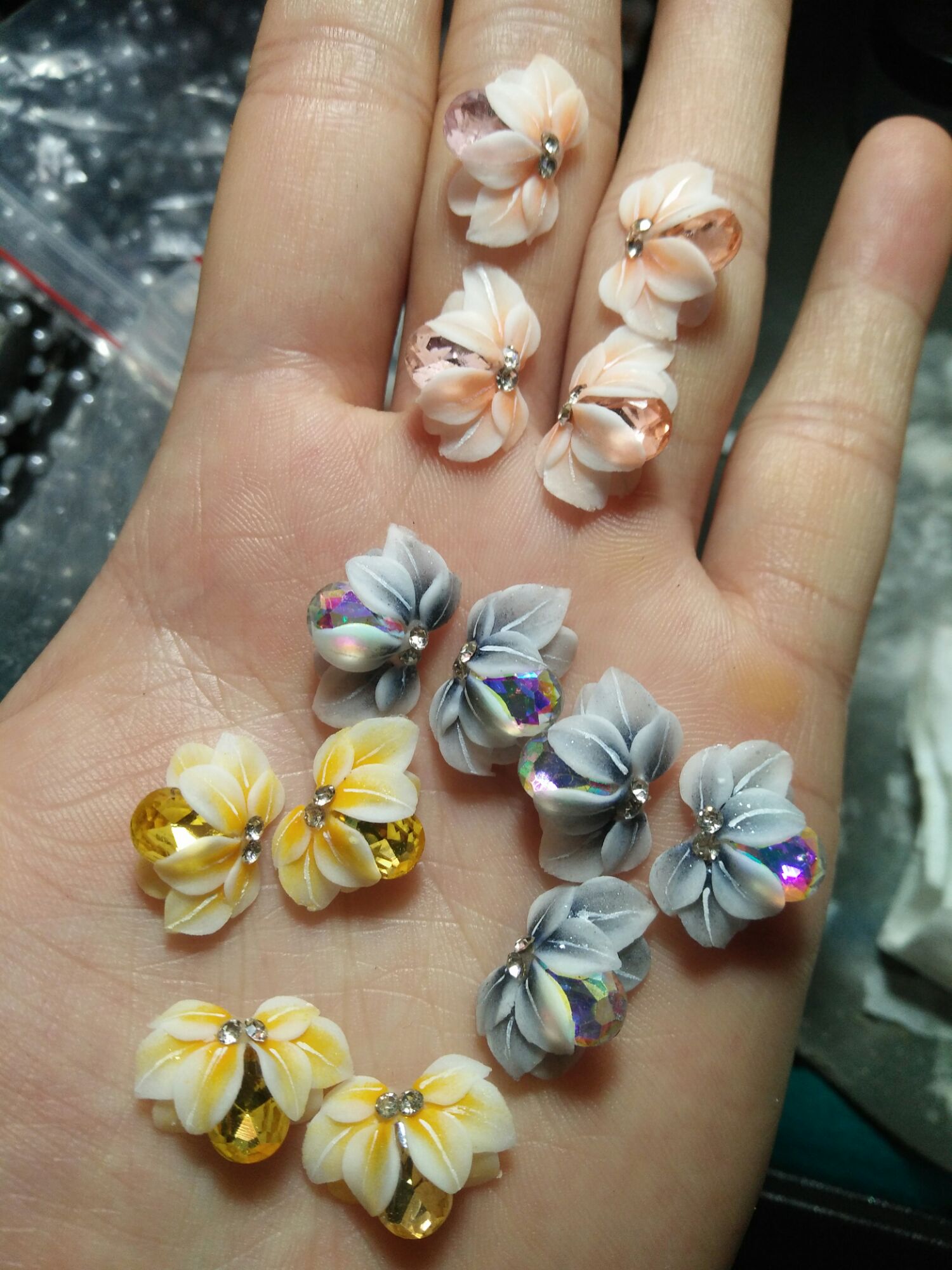 hoa bột ôm đá gắn móng set 10 bông