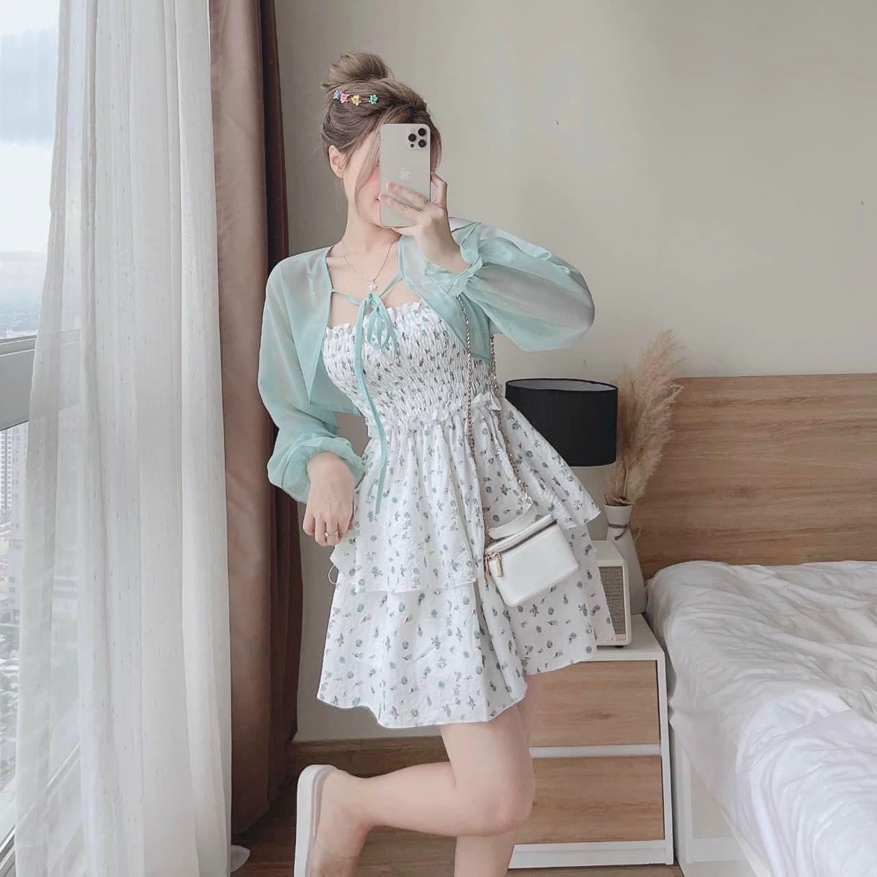 Đầm xốp hoa nhí kèm áo khoác kiểu voan siêu xinh