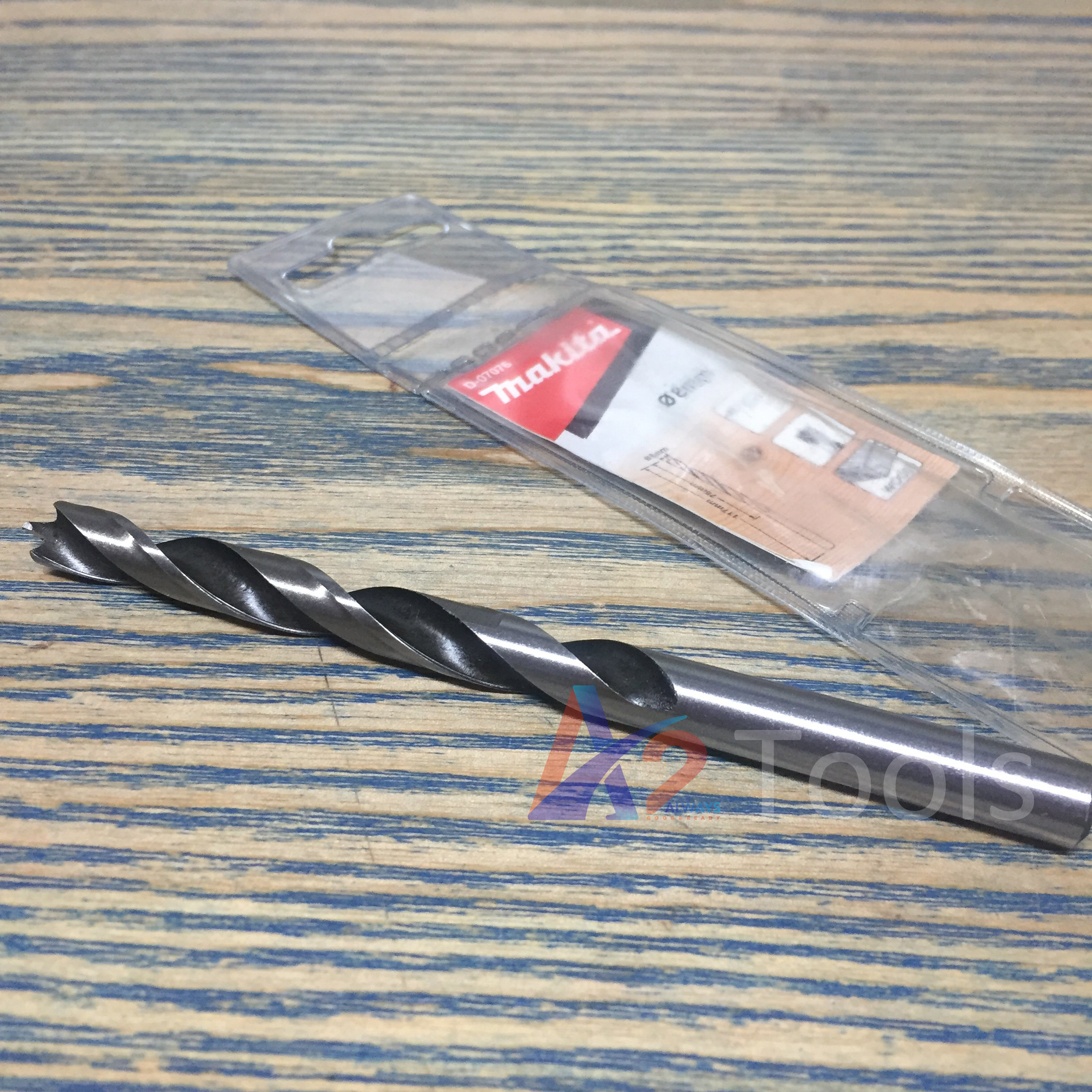 Mũi khoan gỗ chuôi tròn 8x117mm makita d-07076