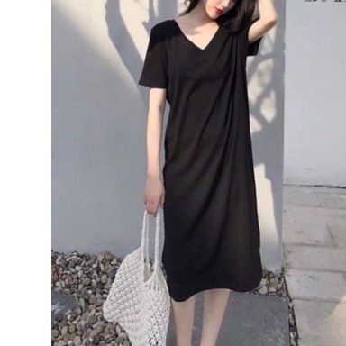 Váy xuông trơn basic cổ tim form rộng - Váy xuông cổ tim dáng dài xẻ gấu