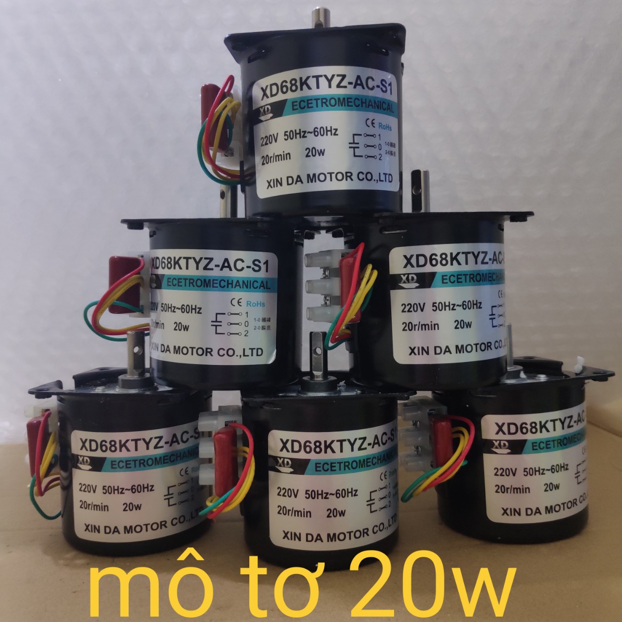FREESHIP MAX-CAM KẾT GIÁ TỐT-Mô tơ giảm tốc 220v 20W 20 vòng/phút kèm đầu trục kéo mô tơ