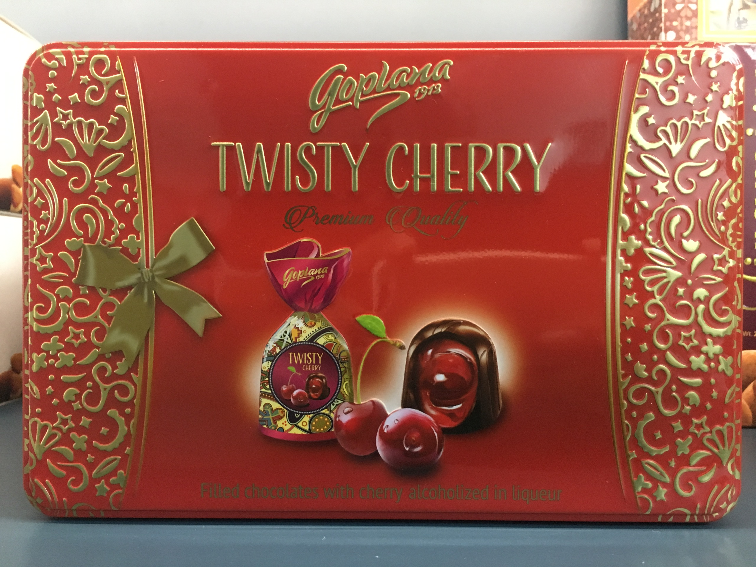 Kẹo Socola Twisty Cherry Goplana Cao Cấp Hộp Thiếc 225 Gram