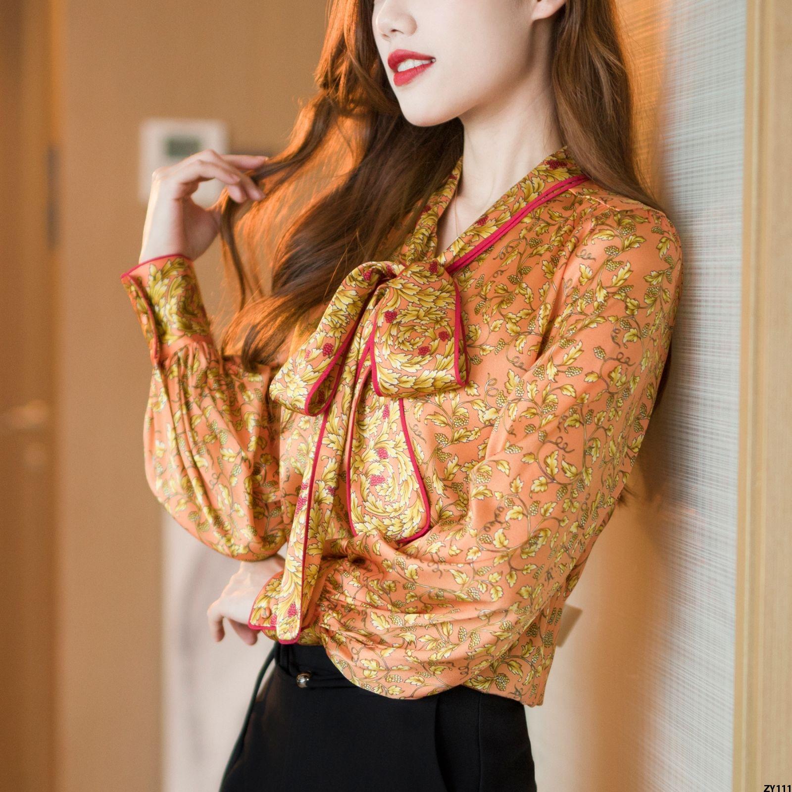 Áo Sơ Mi Thiết Kế Ruy Băng V Phong Cách Phương Tây Viền Phong Cách Mới Cổ Áo Hợp Thời Trang Năm 2023 Áo Hoa Thời Trang Satin Nữ